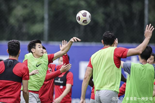 巴萨官方：费兰-托雷斯参加部分合练